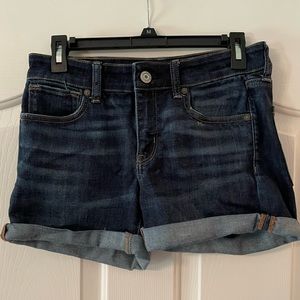 American Eagle women’s midi jean short, size 10